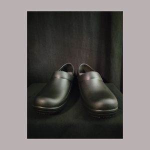 Crocs | Slip-Resistant | Size 10 Women's